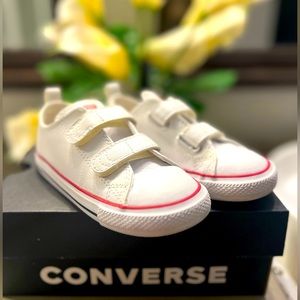 Kids Converse Chuck Taylor All Star Easy On  Leather Low Top Sneaker Size 10c